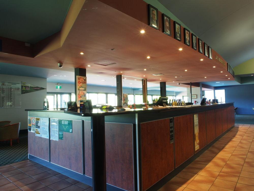 Golf Place Inn Wollongong Primbee Exterior photo