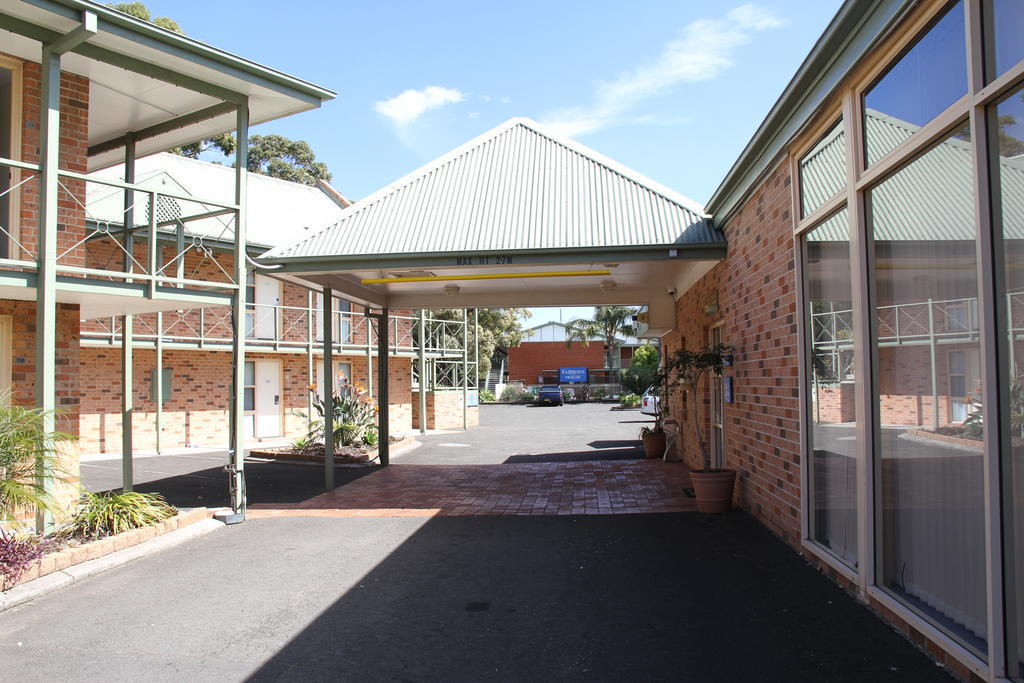 Golf Place Inn Wollongong Primbee Exterior photo