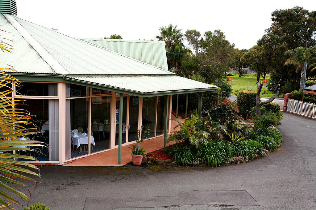 Golf Place Inn Wollongong Primbee Exterior photo
