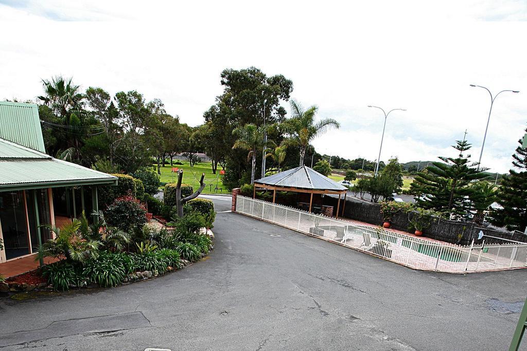 Golf Place Inn Wollongong Primbee Exterior photo